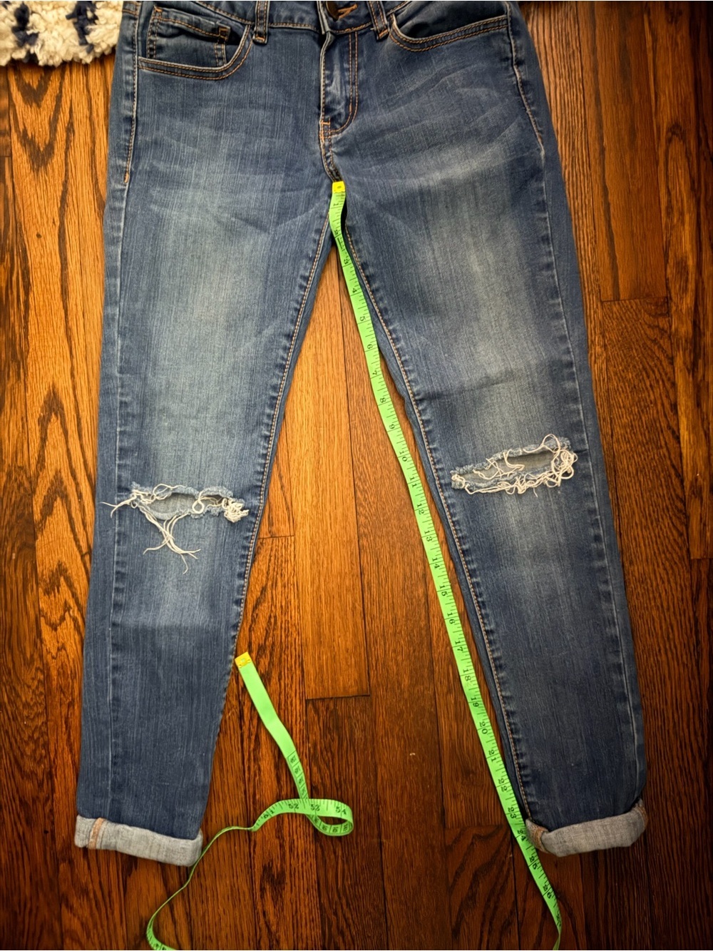 Mono B Distressed Skinny Jeans
Women's Blue Stretch Denim sz 1
